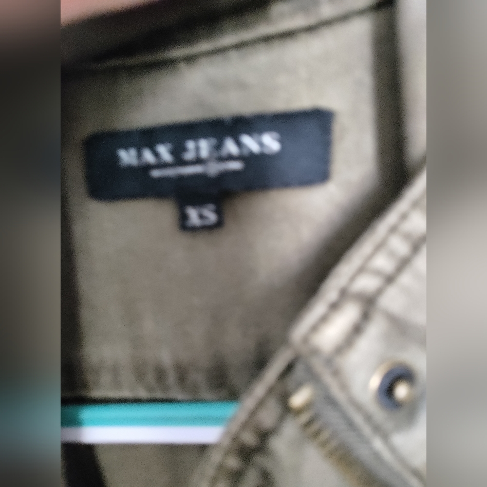 Jacket - Picture 3 of 4